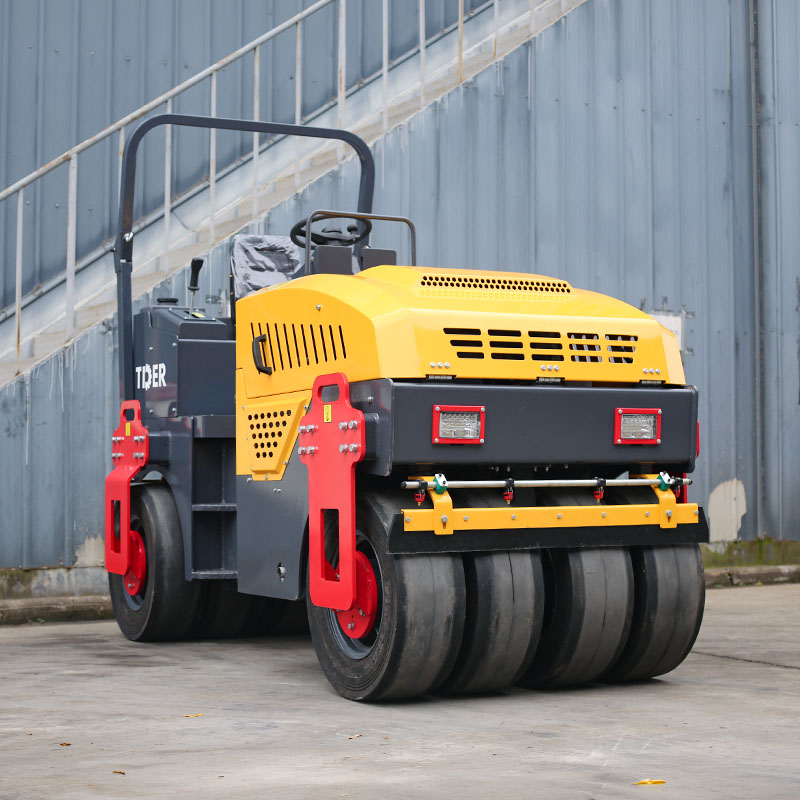 Asphalt Roller