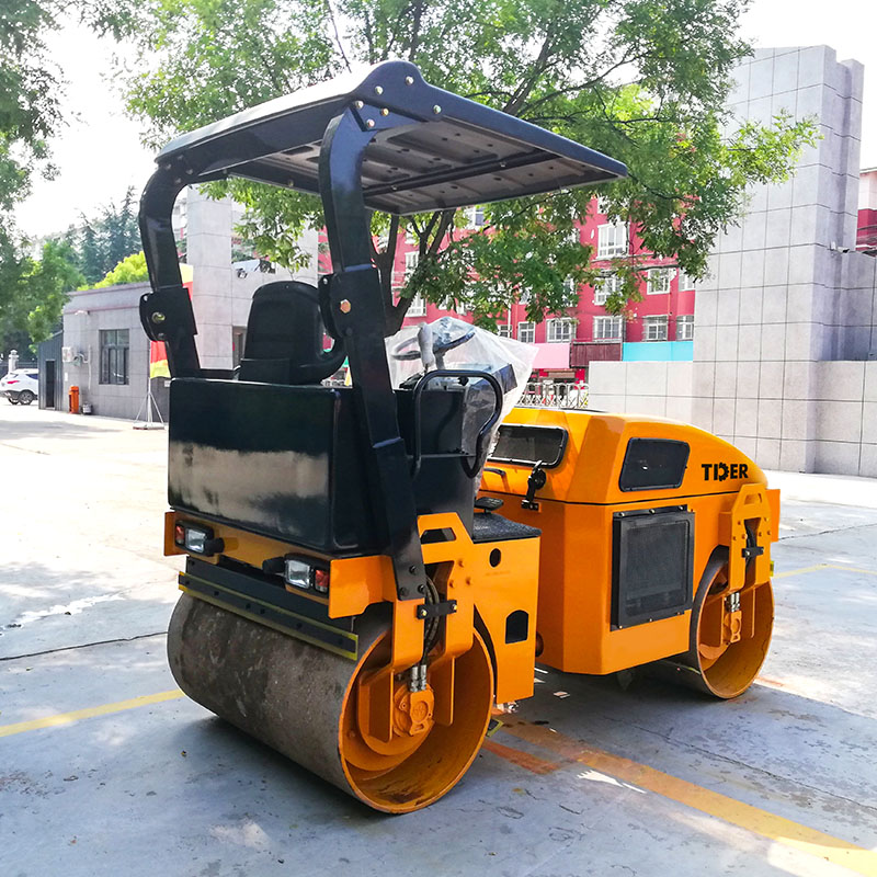 Asphalt Road Roller